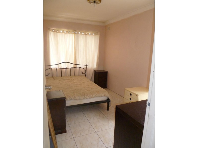 2/60 Denman  Ave, Wiley Park NSW 2195