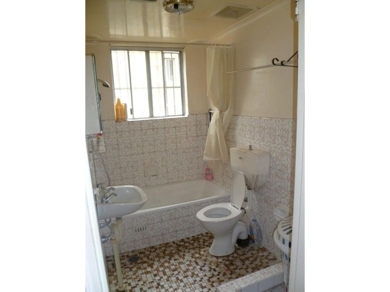 2/60 Denman  Ave, Wiley Park NSW 2195