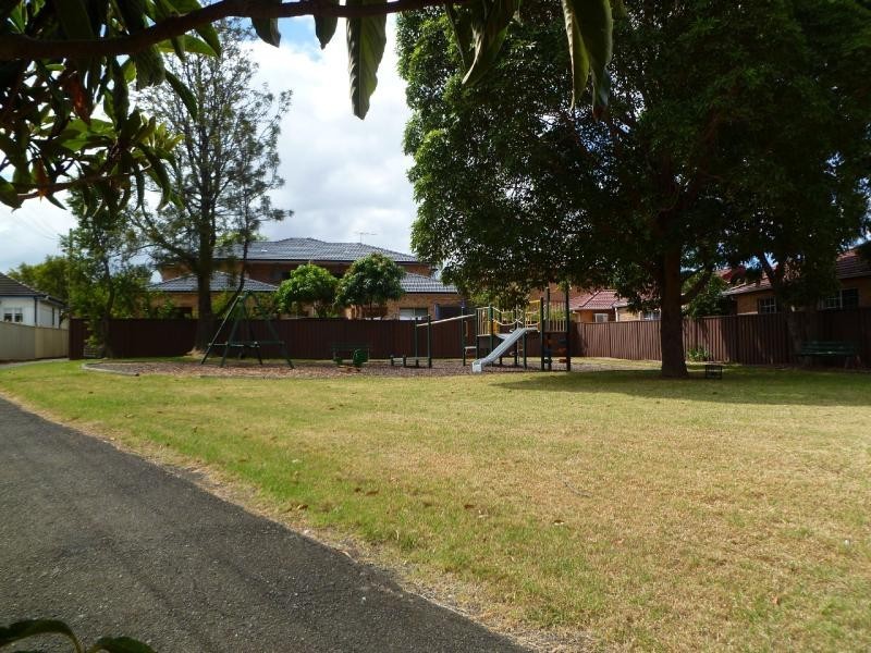 13 Bettina Ct, Greenacre NSW 2190