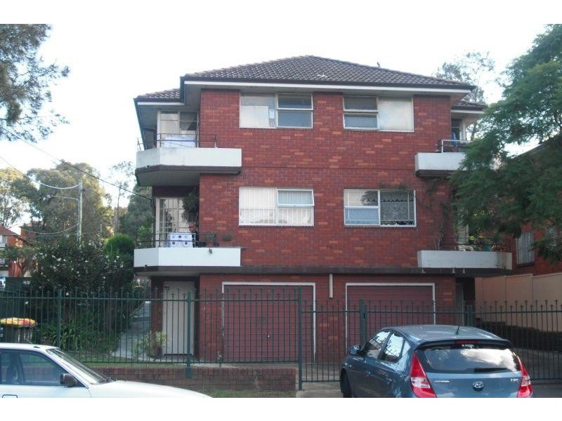 2/26 MACDONALD  St, Lakemba NSW 2195