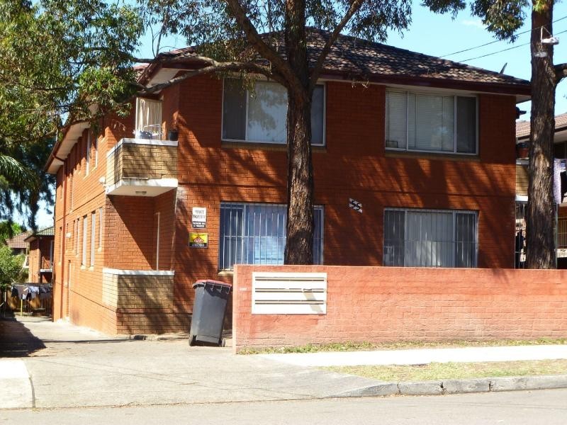 2/55 COLIN St, Lakemba NSW 2195