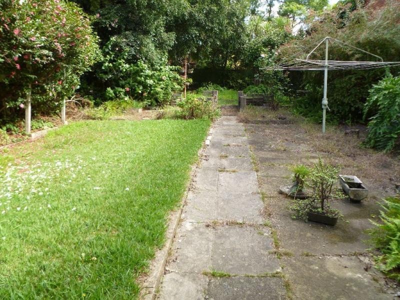 19 Chapel  St, Roselands NSW 2196