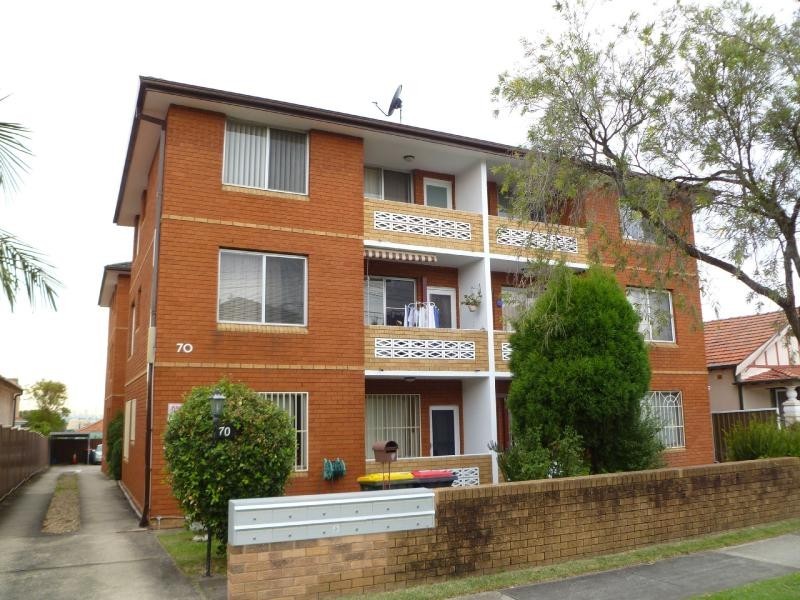 1/70 Taylor St, Lakemba NSW 2195
