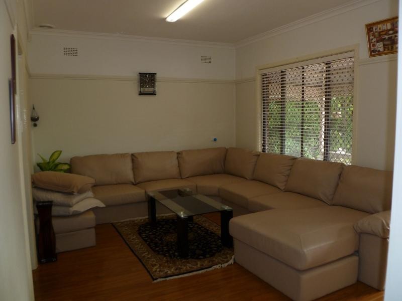 166 Juno  Pde, Greenacre NSW 2190