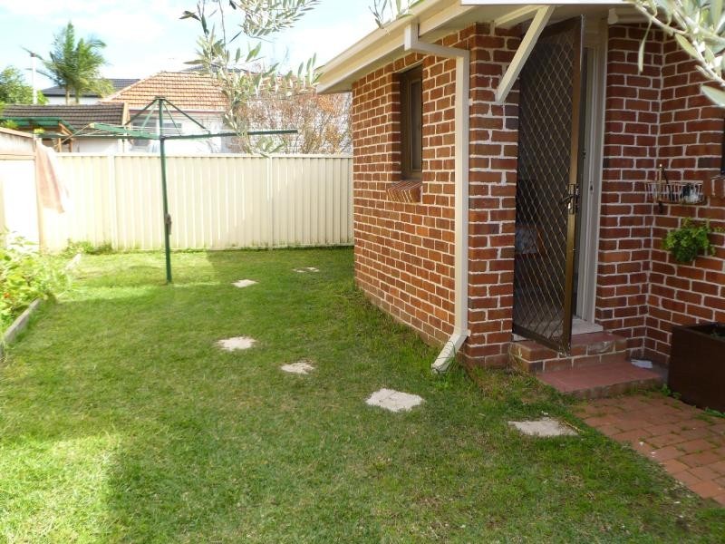 166 Juno  Pde, Greenacre NSW 2190