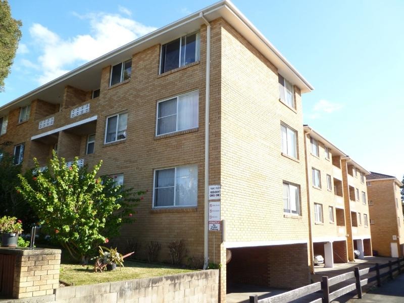 2/25-27 Phillip St, Roselands NSW 2196