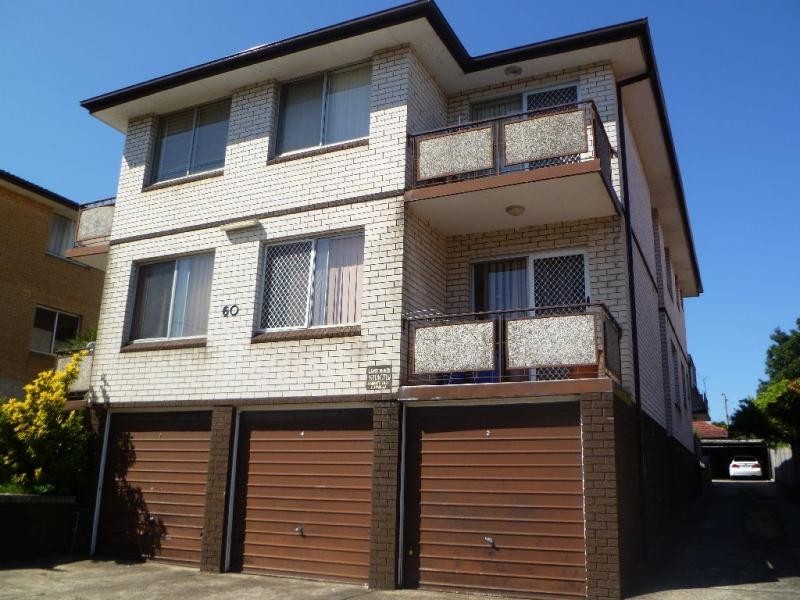 2/60 DENMAN  Ave, Wiley Park NSW 2195