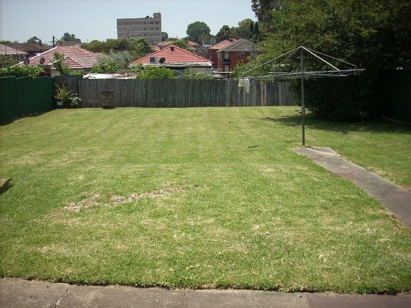12 KATHLEEN  St, Wiley Park NSW 2195