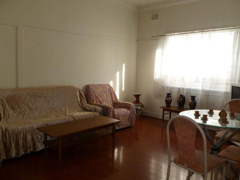 43 King Georges Rd, Wiley Park NSW 2195