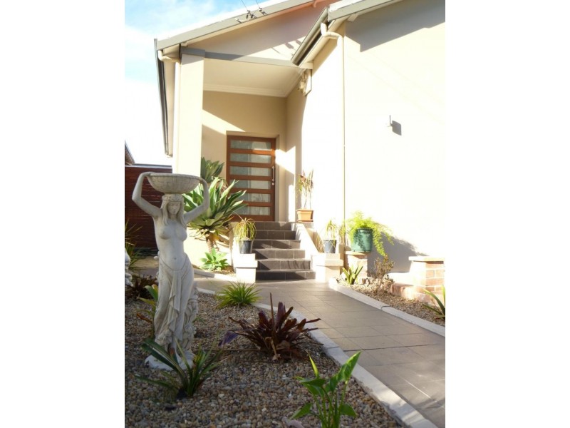 90 Croydon St, Lakemba NSW 2195