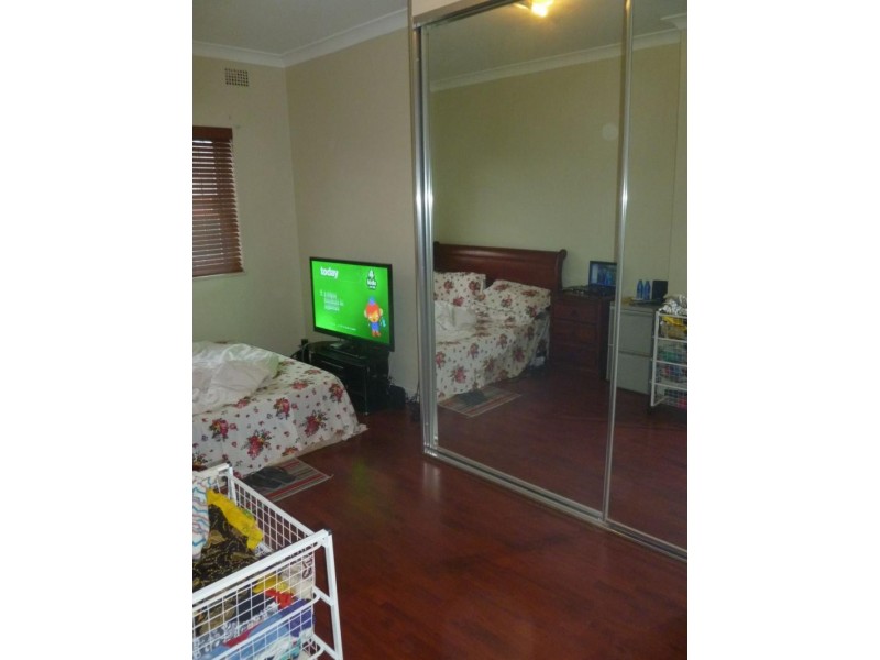 1/5 Colin St, Lakemba NSW 2195