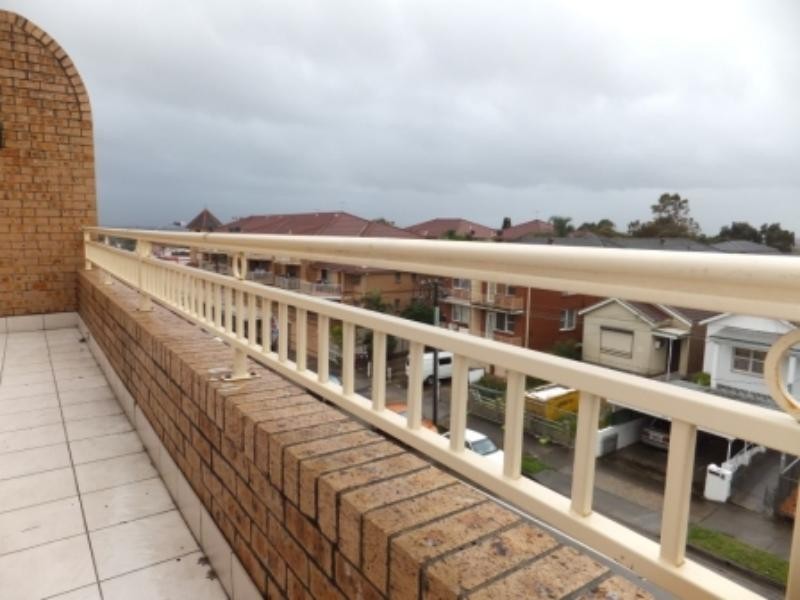 13/180 HALDON  St, Lakemba NSW 2195