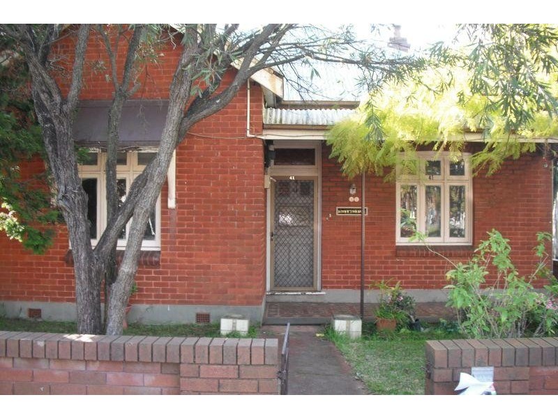 41 SEVENTH Ave, Campsie NSW 2194