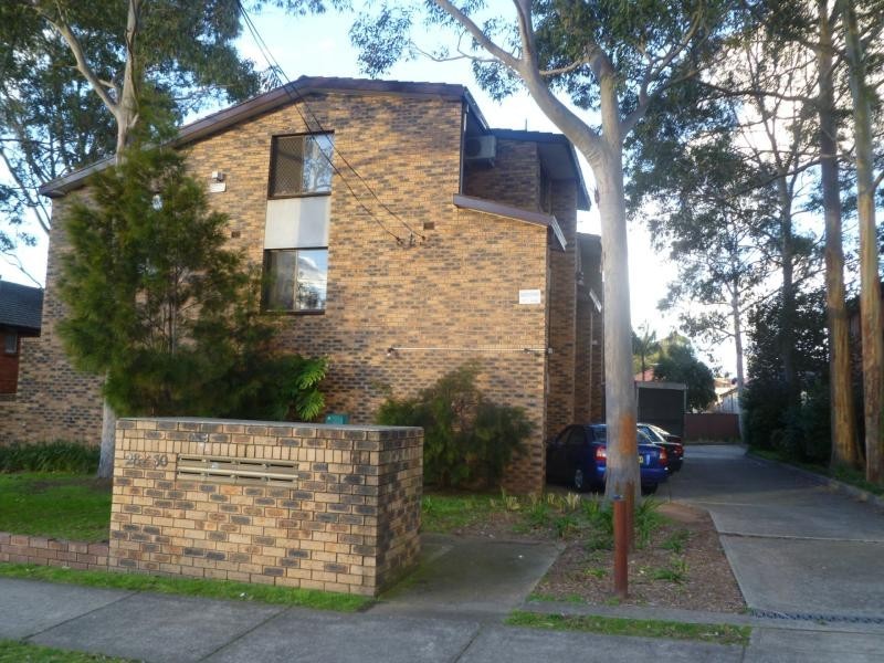 2/28 Ernest  St, Lakemba NSW 2195