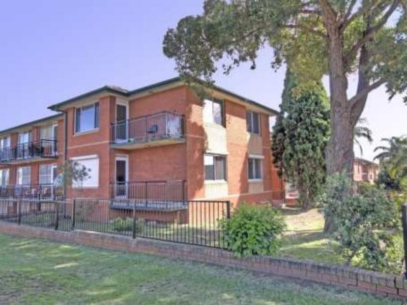 4/52 Shadforth St, Wiley Park NSW 2195