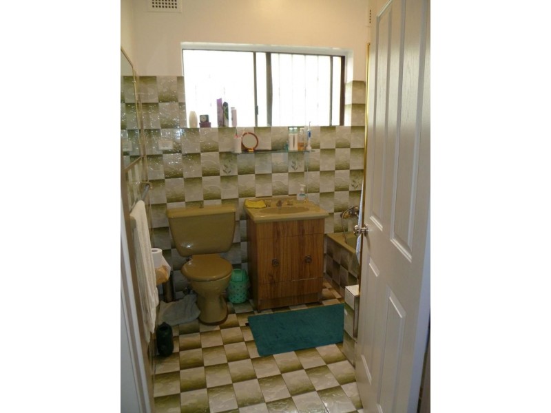 6 Hampden St, Lakemba NSW 2195