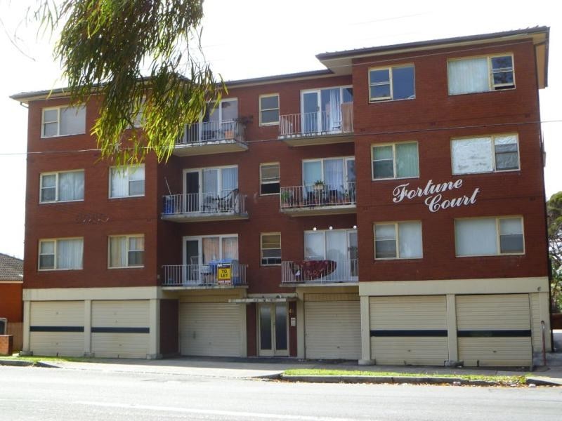 6/48 Chapel  St, Roselands NSW 2196
