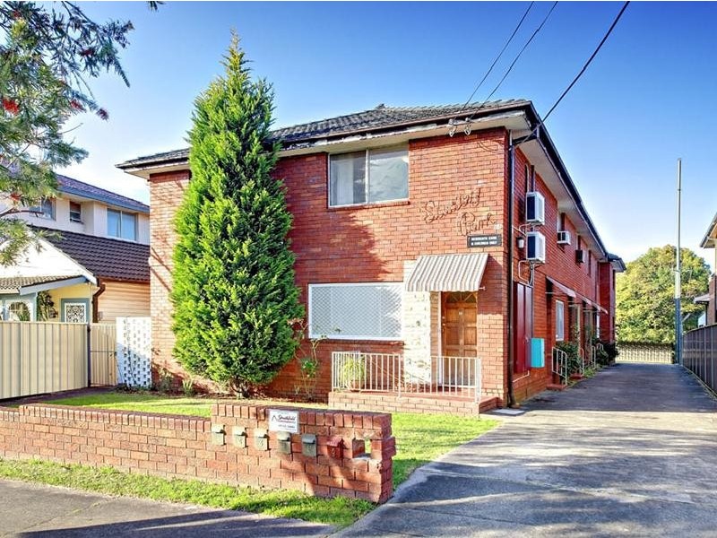 1/64 Taylor St, Lakemba NSW 2195