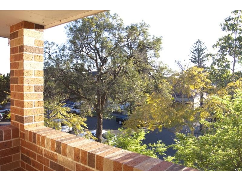 1/8 MACDONALD  St, Lakemba NSW 2195