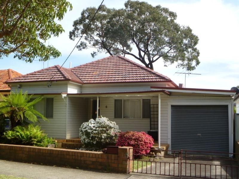6 Urunga  Pde, Wiley Park NSW 2195