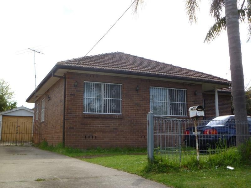 34 Kylie Pde, Punchbowl NSW 2196