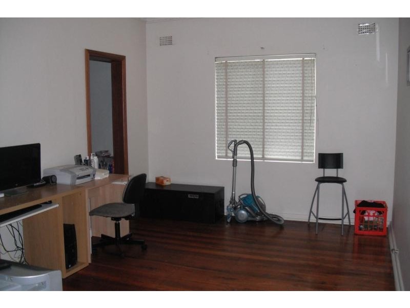 34 Kylie Pde, Punchbowl NSW 2196