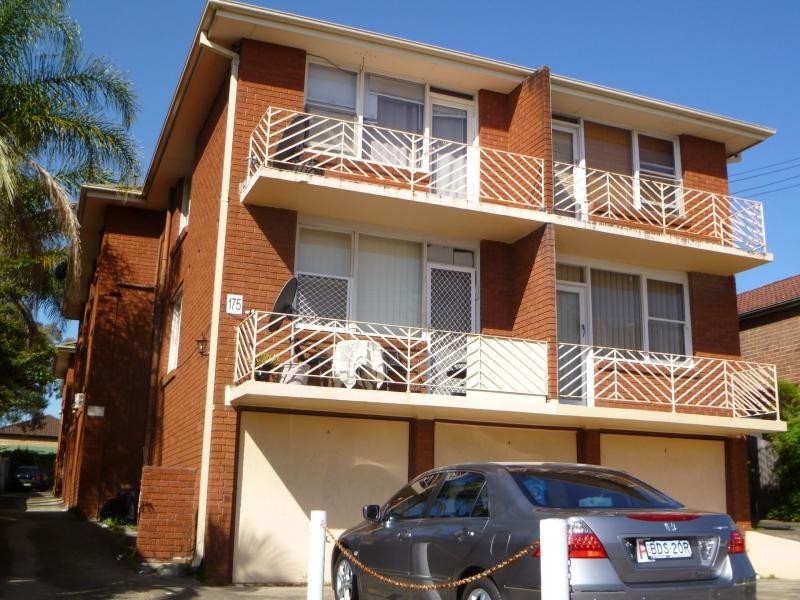 9/175 Haldon  St, Lakemba NSW 2195