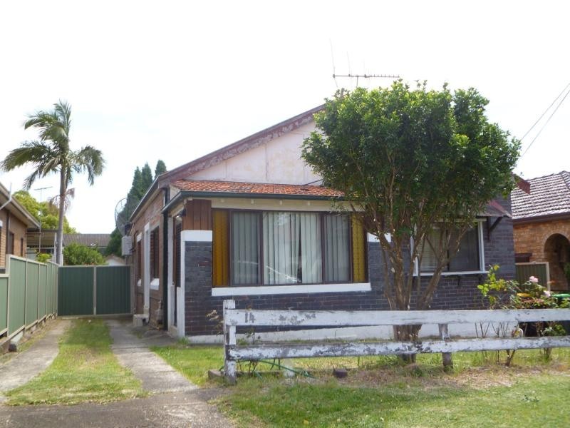 14 Boorea Ave, Lakemba NSW 2195