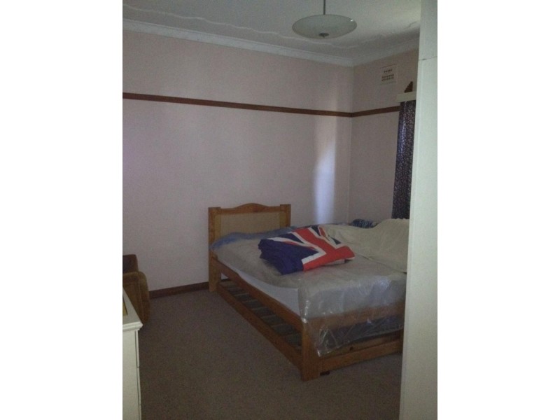 42 Shadforth St, Wiley Park NSW 2195