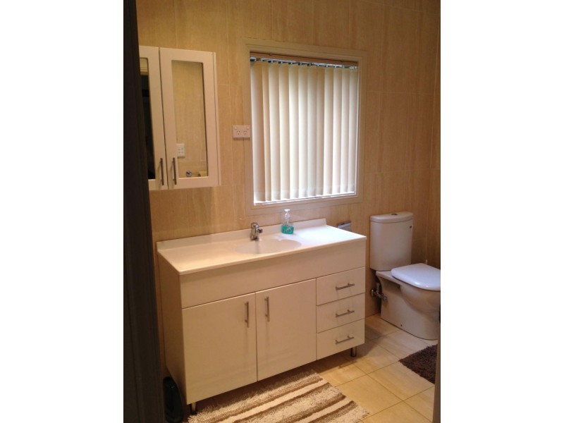 2 Juno  Pde, Greenacre NSW 2190