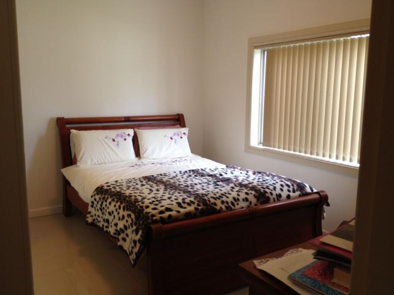 2 Juno  Pde, Greenacre NSW 2190