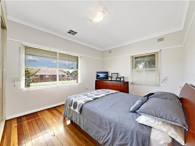 200 King Georges Rd, Roselands NSW 2196