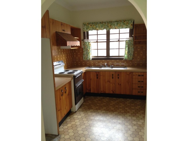 7 ENNOGERA Rd, Beverly Hills NSW 2209