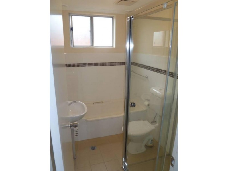 7/23  WANGEE Rd, Lakemba NSW 2195