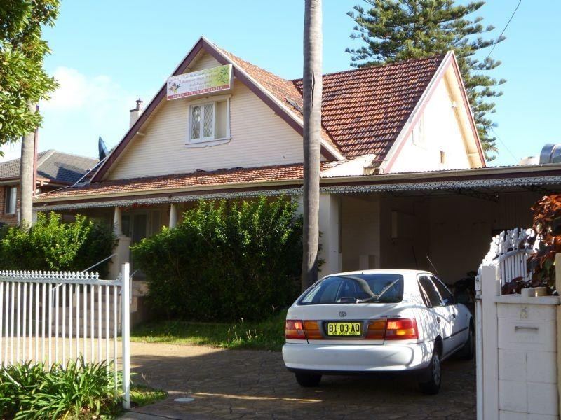 6 Yerrick Rd, Lakemba NSW 2195