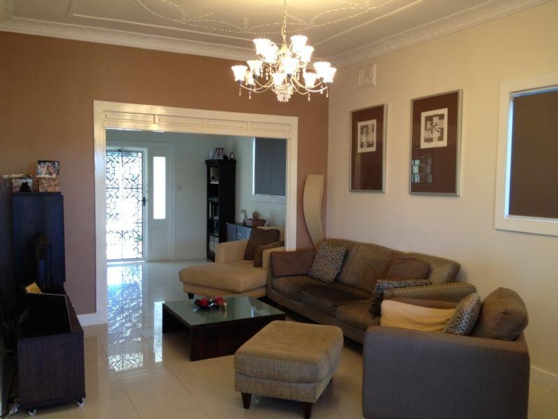 56 Phillip St, Roselands NSW 2196