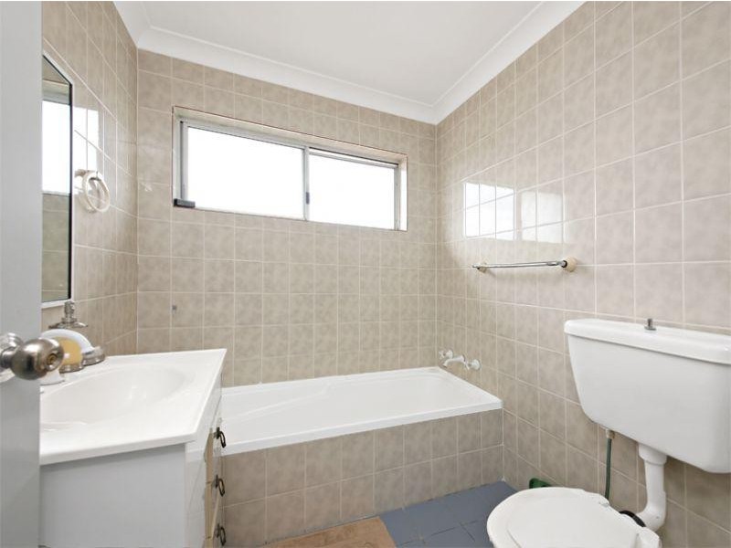 8/26 Sproule St, Lakemba NSW 2195