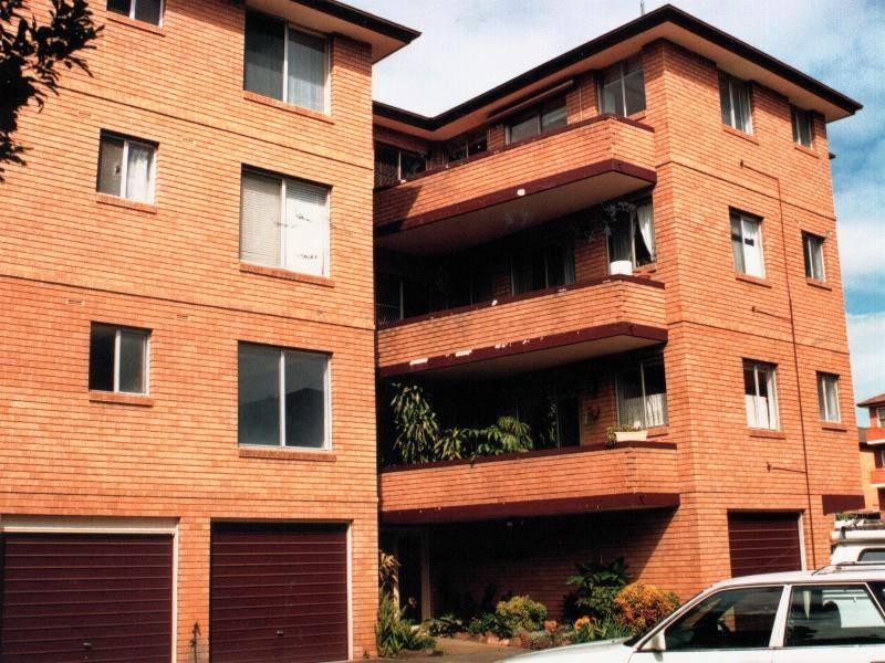 4/90 SPROULE St, Lakemba NSW 2195