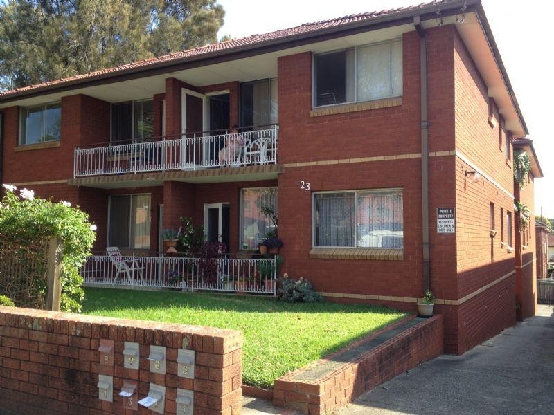 6/123  Sproule St, Lakemba NSW 2195
