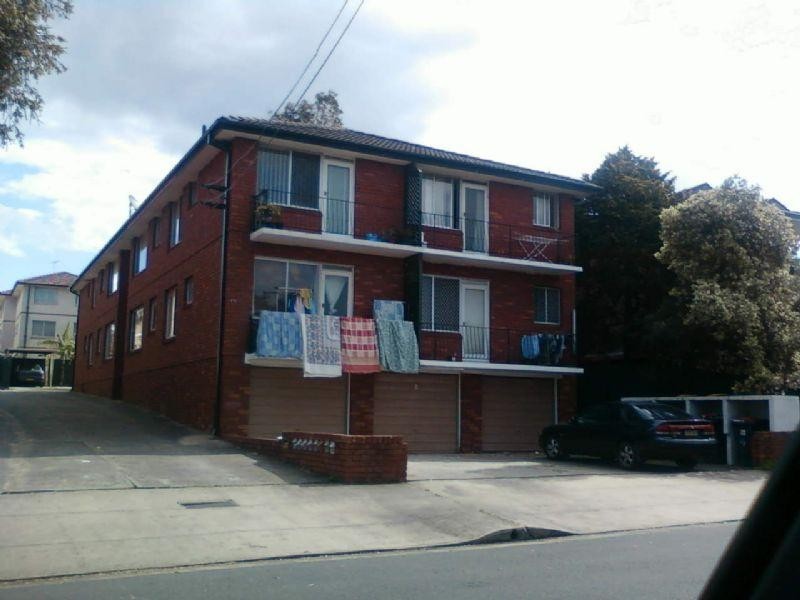 5/4 MACDONALD St, Lakemba NSW 2195