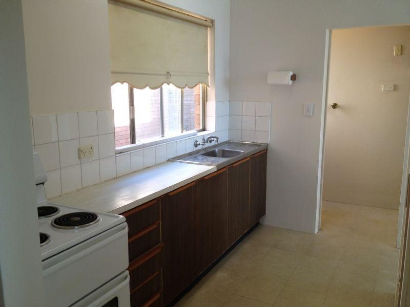 8/64 Sproule St, Lakemba NSW 2195