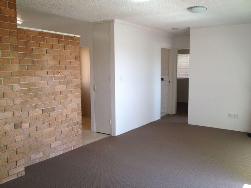 8/64 Sproule St, Lakemba NSW 2195