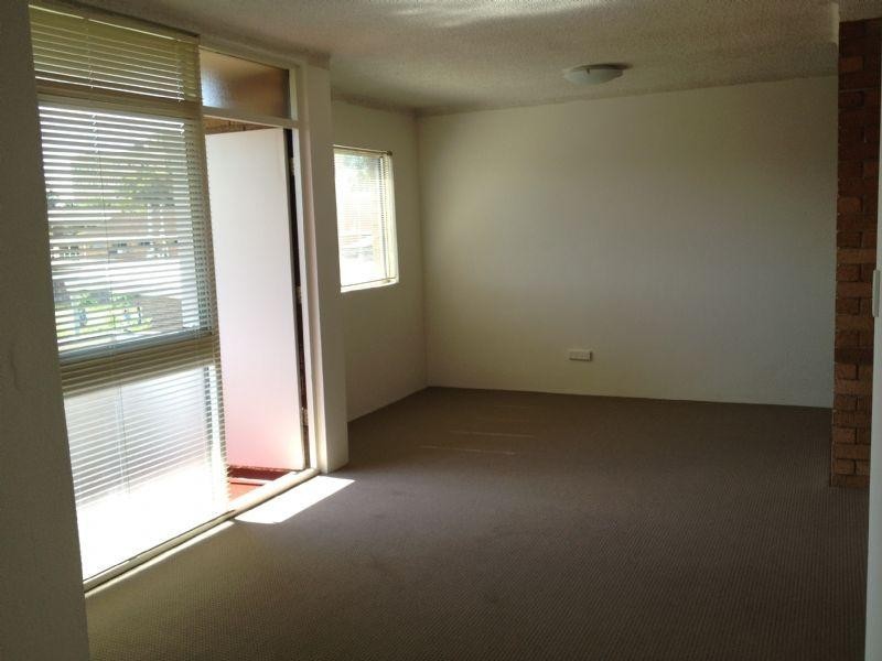 8/64 Sproule St, Lakemba NSW 2195