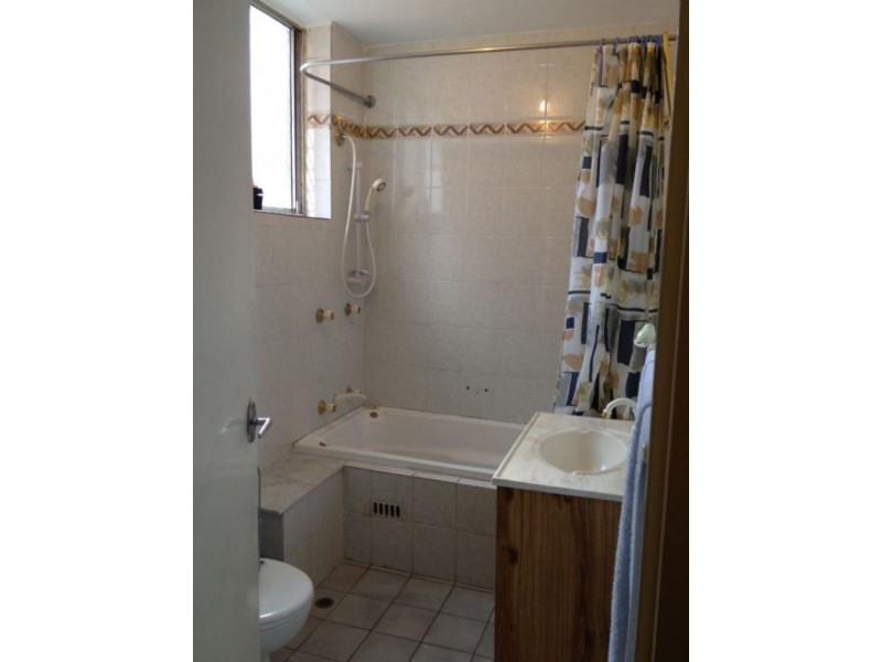 1/4 Holland Pl, Lakemba NSW 2195