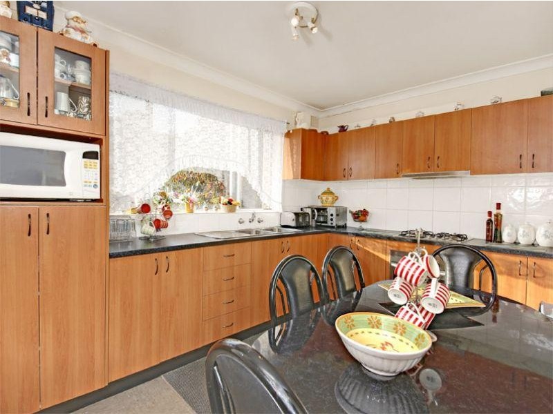 2/1 Hampden Rd, Lakemba NSW 2195