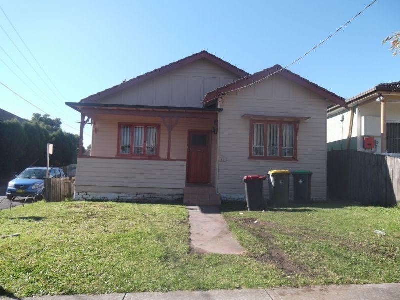 82 ERNEST St, Lakemba NSW 2195