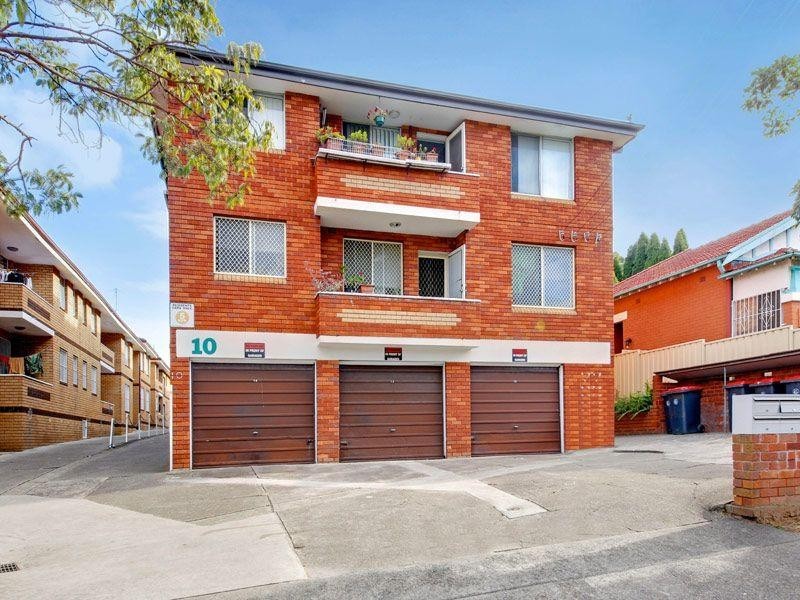 13/10 Fairmount St, Lakemba NSW 2195