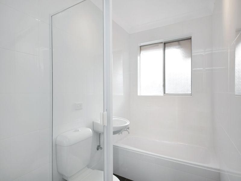 13/10 Fairmount St, Lakemba NSW 2195