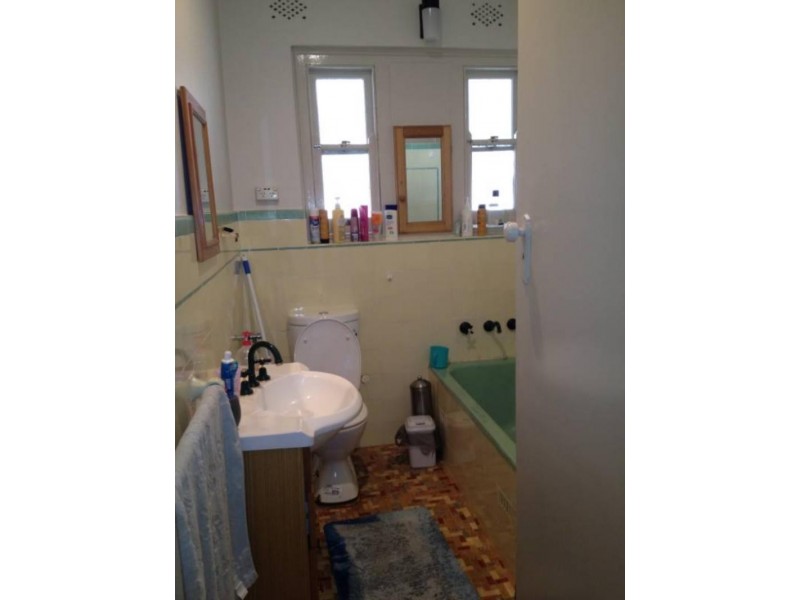 21 RAILWAY Pde, Lakemba NSW 2195