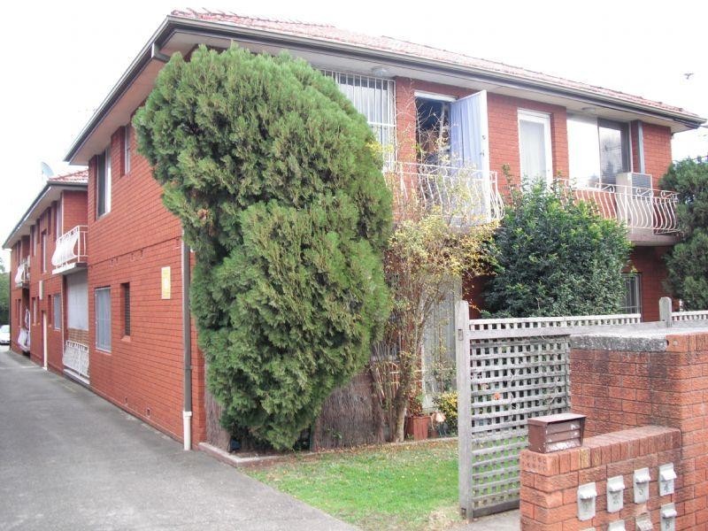 2/4 BOOREA Ave, Lakemba NSW 2195